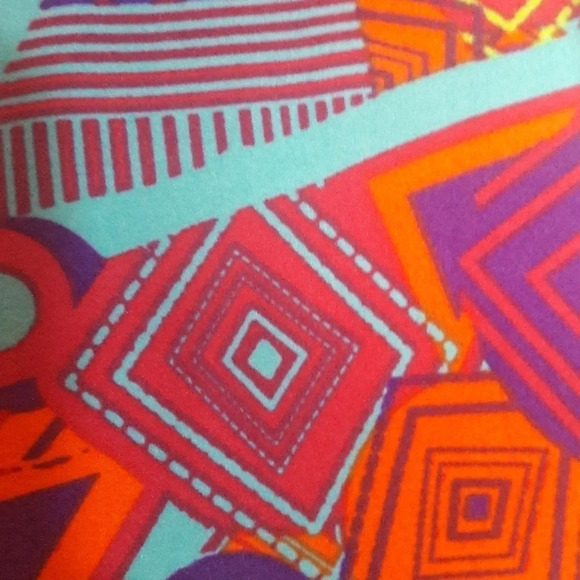 LLR Lularoe OS Leggings Geo Bright Purple Pants - Picture 4 of 4